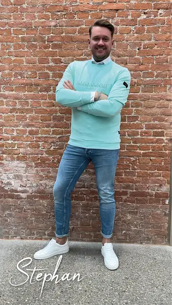 704
