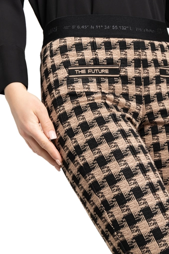Cambio pantalons 6711022307