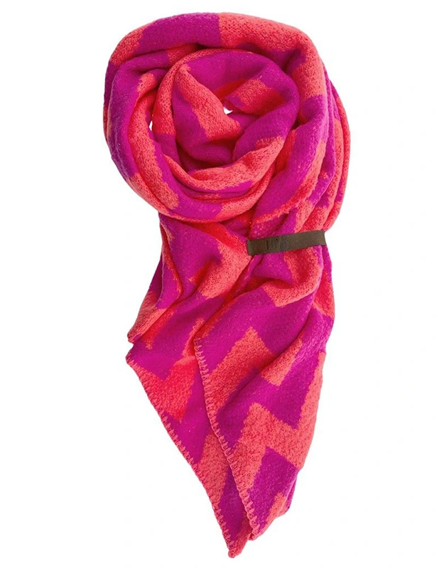 Lot 83 sjaals 24-FEM ZIGZAG
