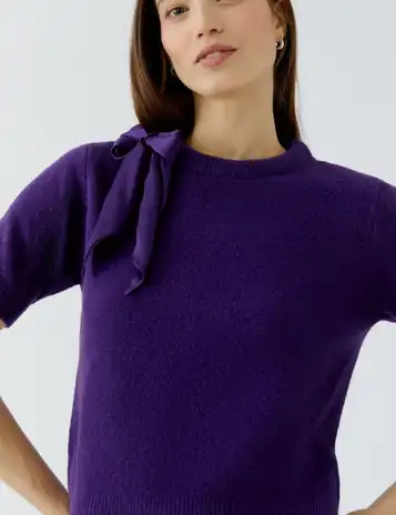 Oui trui 0098988