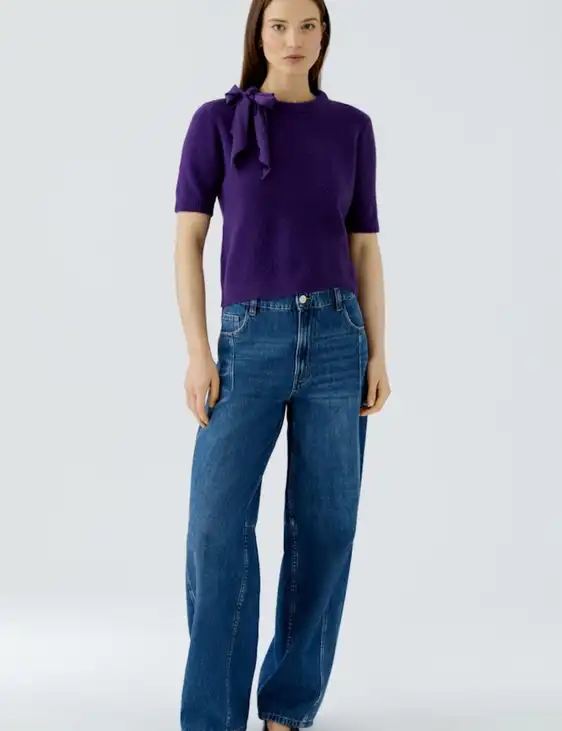 Oui trui 0098988
