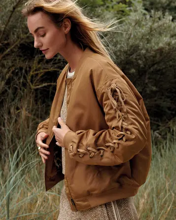 Summum bomber 1S1282-12067
