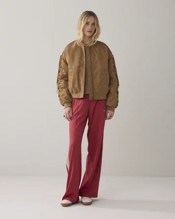 Summum bomber 1S1282-12067
