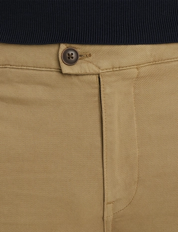 Vanguard chino VTR2502624