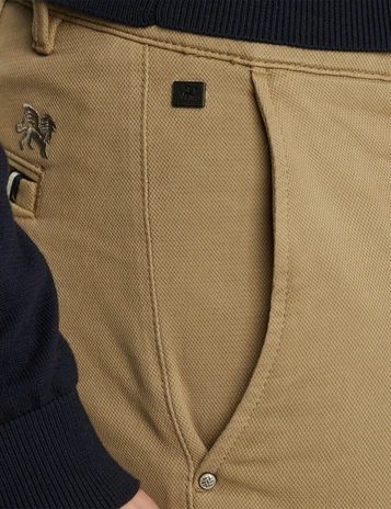 Vanguard chino VTR2502624