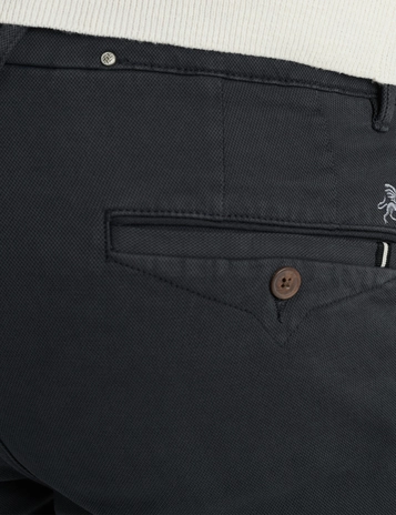 Vanguard chino VTR2502624