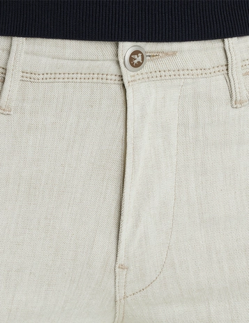 Vanguard chino VTR2503620
