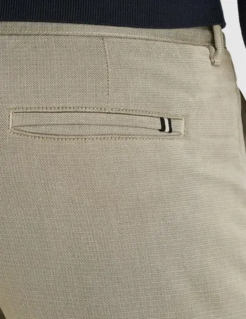 Vanguard chino VTR2511647