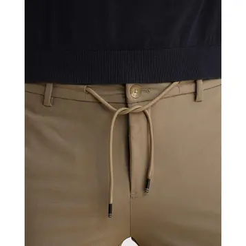 Vanguard chino VTR2602600
