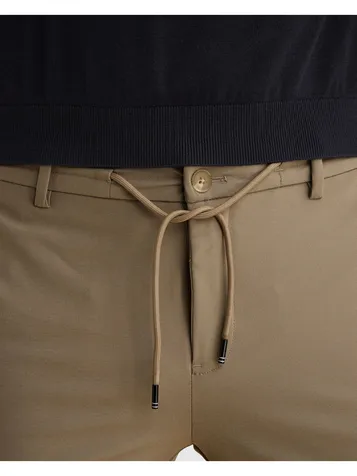 Vanguard chino VTR2602600