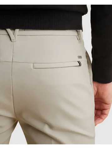 Vanguard chino VTR2602600