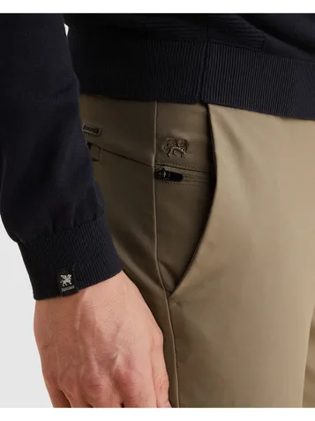 Vanguard chino VTR2602600